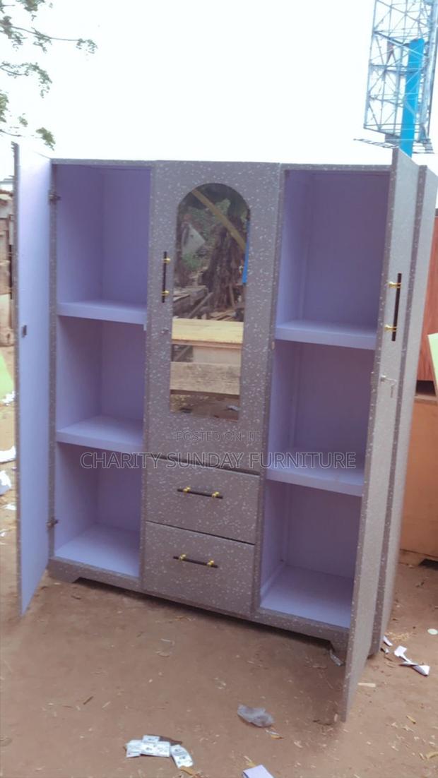 Quality Three in One Wardrobe · Photo 2