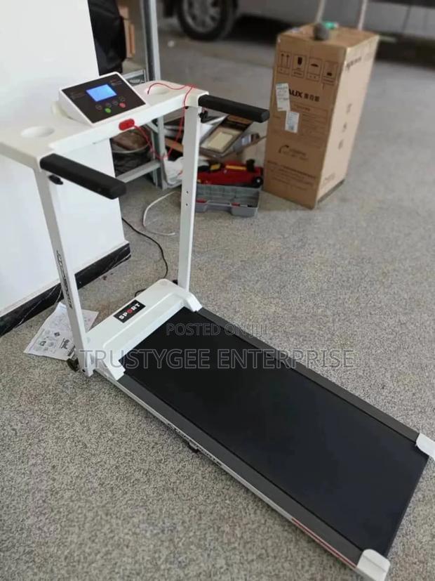 Pull Screen Treadmill With Massager photo 5