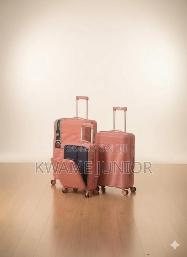 Unicross Three in One Unbreakable Luggage Small Has a Laptop Space photo 2