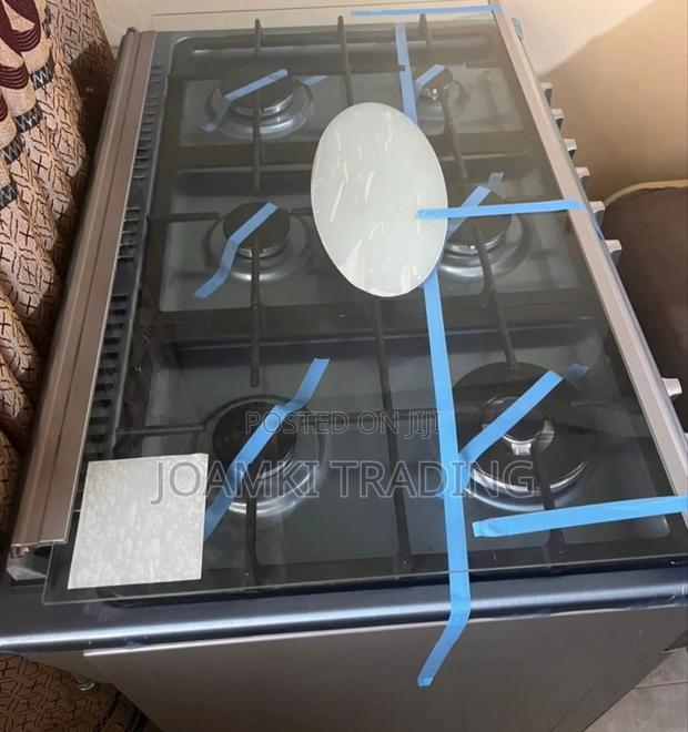 6 Gas Burners, Electric Oven photo 2