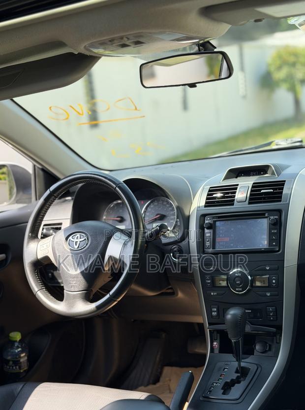 Toyota Corolla 2012 White