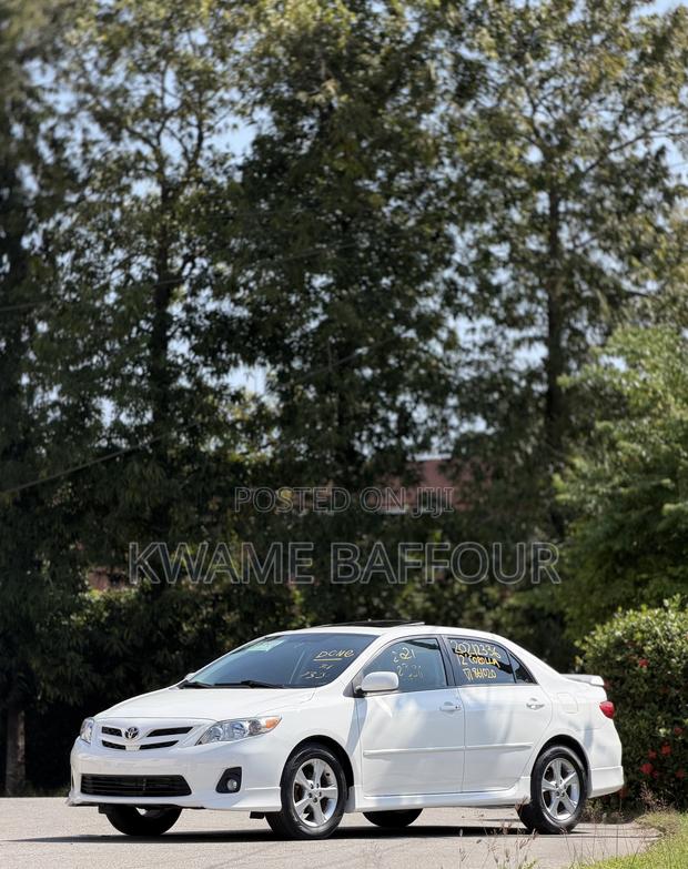Toyota Corolla 2012 White