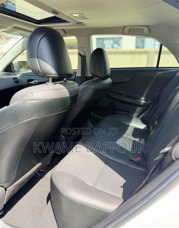 Toyota Corolla 2012 White