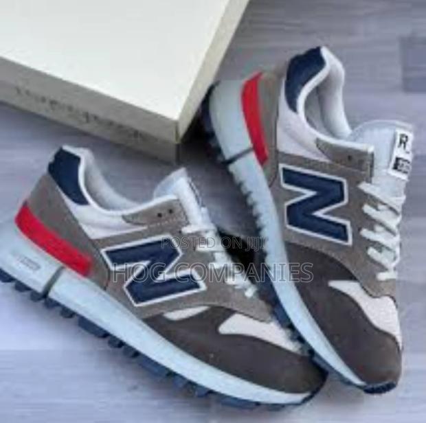 Unisex New Balance Premium Sneakers in Accra- Fast Delivery in 2 Hours · Photo 3