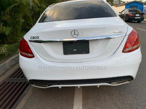 Mercedes-Benz C300 Luxury 4Matic Sedan AWD (2.0L 4cyl 7A) 2016 White
