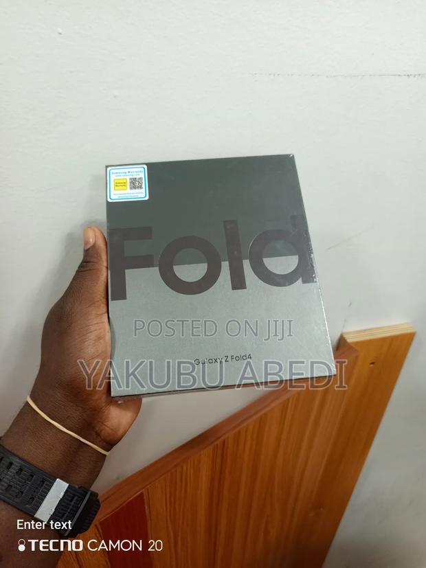 New Samsung Galaxy Z Fold4 256 GB Black · Photo 4