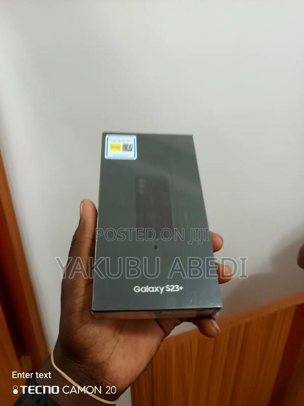 New Samsung Galaxy S23+ 256 GB Purple · Photo 4