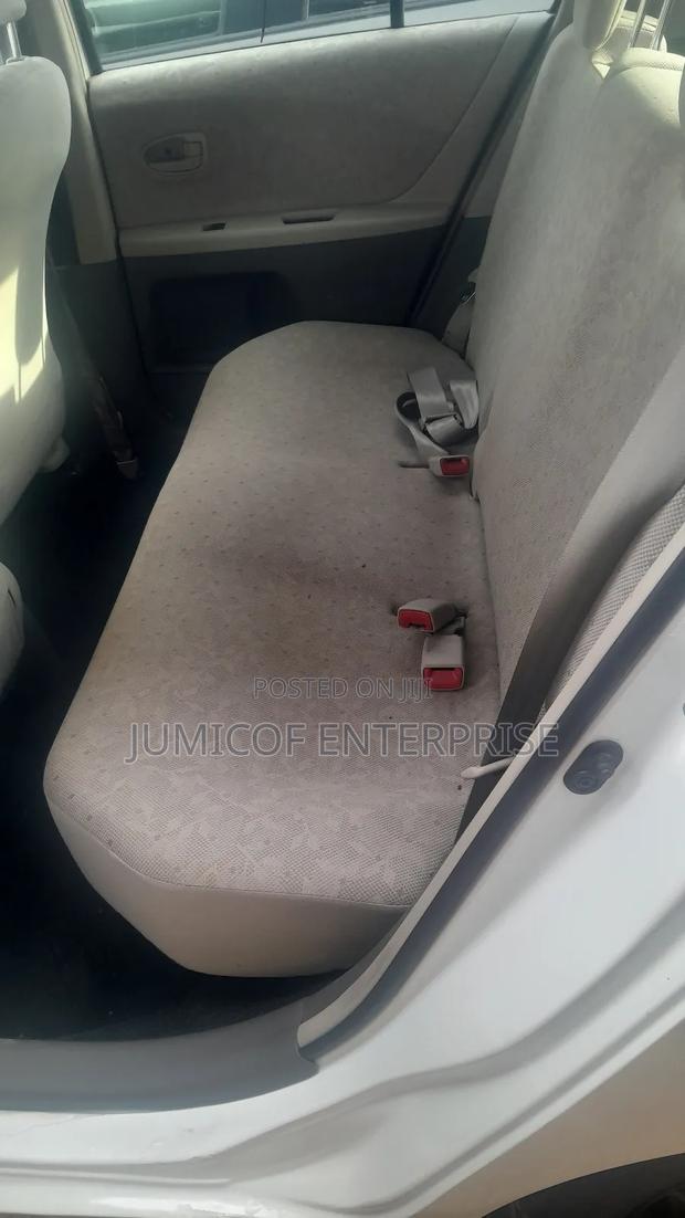 Toyota Vitz 1.3 FWD 5dr 2010 White