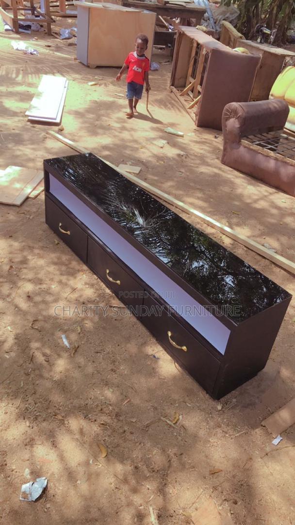 Quality Glass Tv Stand · Photo 2
