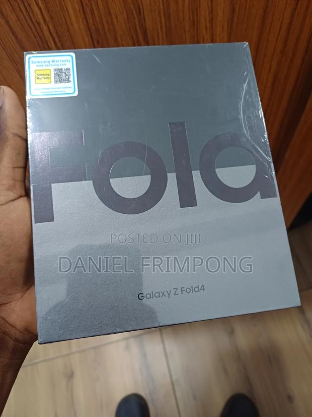 New Samsung Galaxy Z Fold4 256 GB Black photo 2