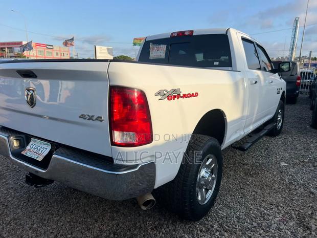 Dodge RAM 1500 5.7 Petrol AWD 2016 White