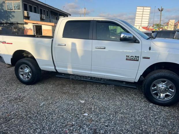 Dodge RAM 1500 5.7 Petrol AWD 2016 White
