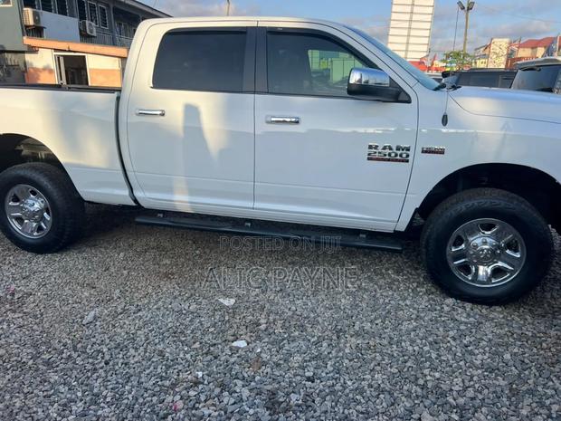 Dodge RAM 1500 5.7 Petrol AWD 2016 White