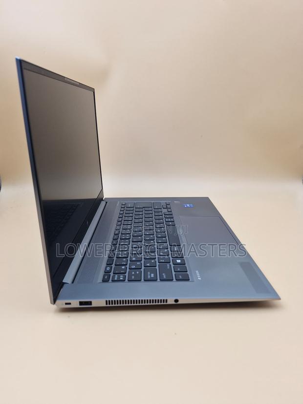 New Laptop HP ZBook Studio G8 32GB Intel Core I7 SSD 512GB photo 5