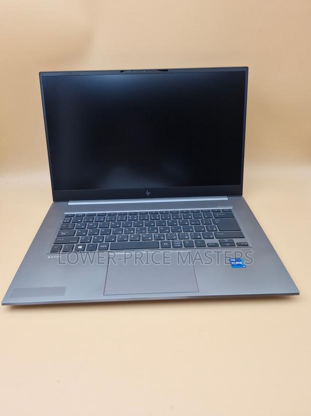New Laptop HP ZBook Studio G8 32GB Intel Core I7 SSD 512GB photo 4