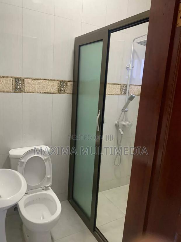 6bdrm House in Appolonia City, Accra Metropolitan for rent photo 11