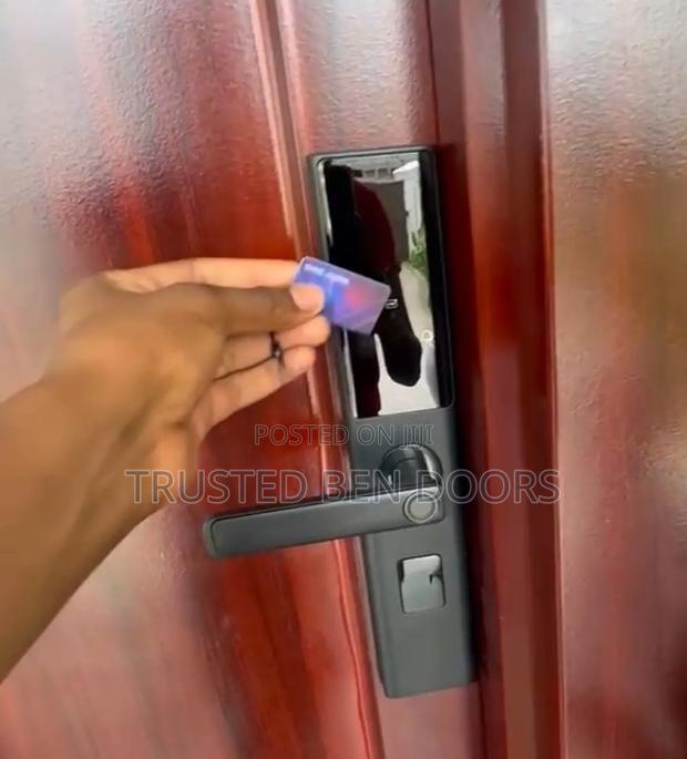 Tuya App Wifi Biometric Smart Door Lock For Security And Wooden Doors · Photo 2
