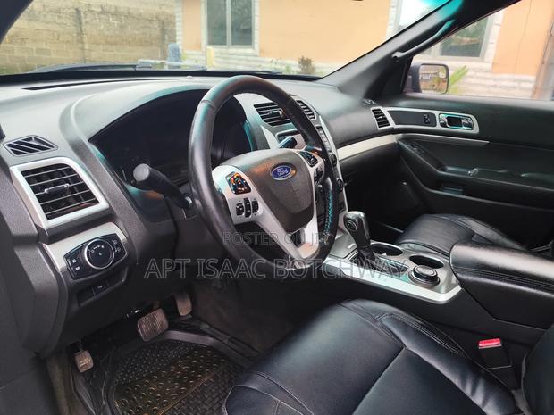 Ford Explorer Base 4dr 4x4 (3.5L 6cyl 6A) 2013 Blue