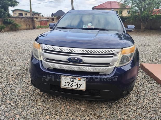 Ford Explorer Base 4dr 4x4 (3.5L 6cyl 6A) 2013 Blue