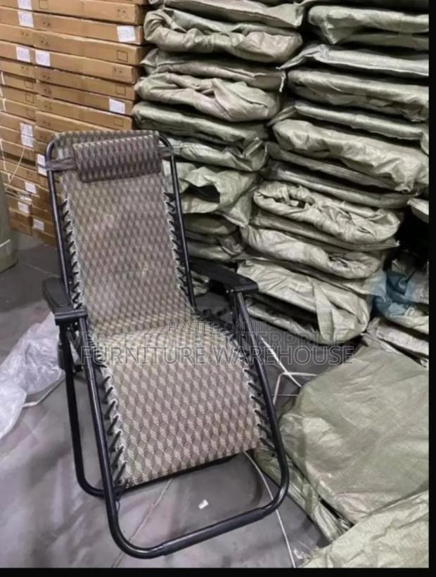 Generic Relaxing Folding Chair photo 2