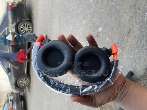 JBL Tune 730bt Wireless Over-Ear Headphone. photo 3