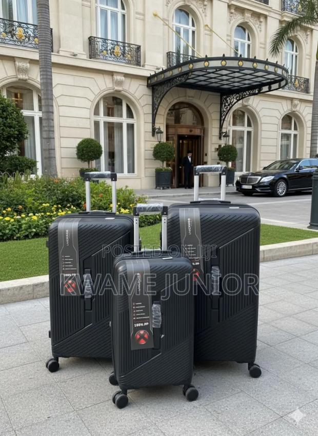 Unicross Trolling Traveling Luggage Three in One Unbreakable photo 3