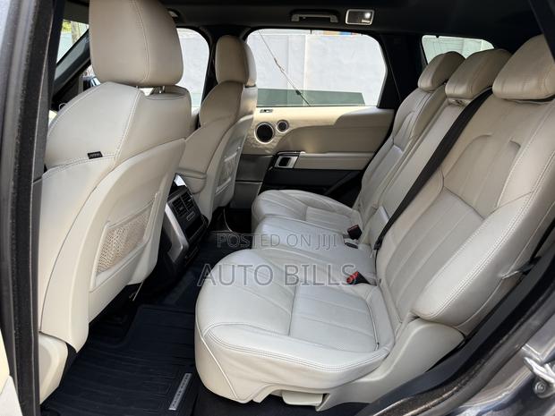 Land Rover Range Rover Sport HSE 4x4 (3.0L 6cyl 8A) 2014 Gray