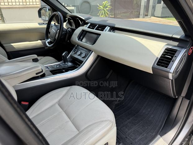 Land Rover Range Rover Sport HSE 4x4 (3.0L 6cyl 8A) 2014 Gray