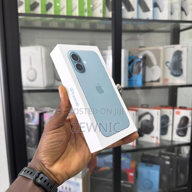 New Apple iPhone 16 256 GB Green · Photo 3