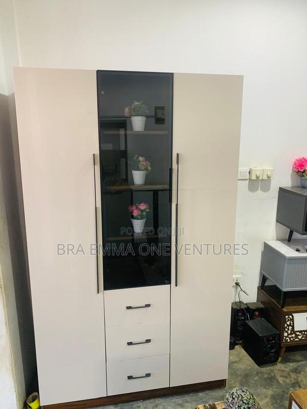 Modern Display Wardrobe/Cabinet