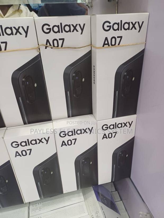New Samsung Galaxy A07 4G 128 GB Black photo 2