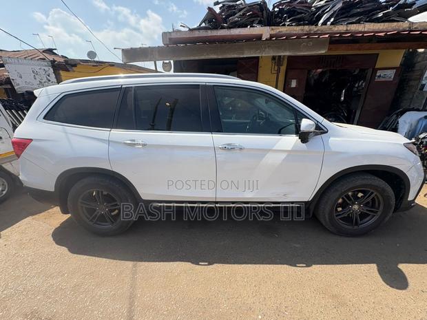 Honda Pilot Touring 8-Passenger 2021 White