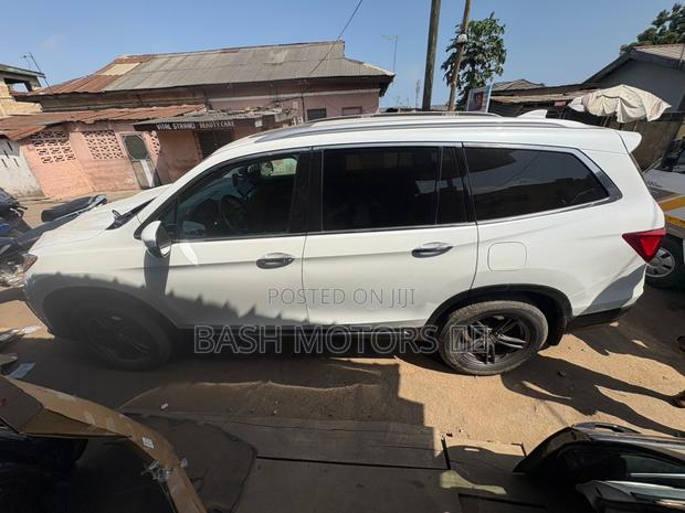 Honda Pilot Touring 8-Passenger 2021 White