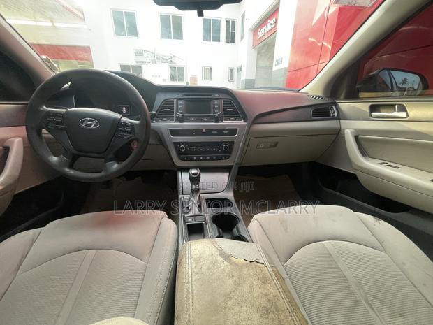 Hyundai Sonata SE 4dr Sedan (2.4L 4cyl 6A) 2015 Black