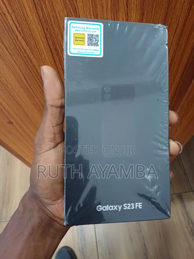 New Samsung Galaxy S23 FE 128 GB Black · Photo 3