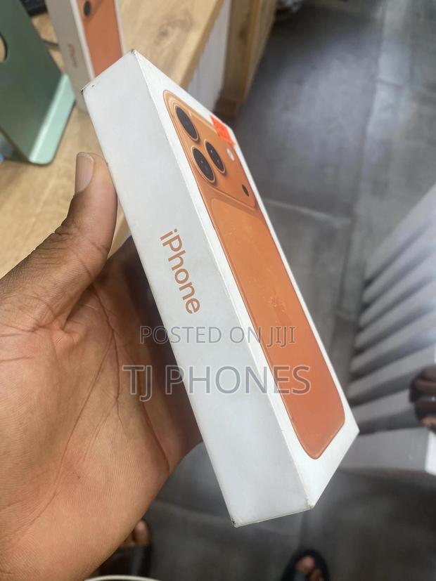 New Apple iPhone 17 Pro 256 GB Orange · Photo 4