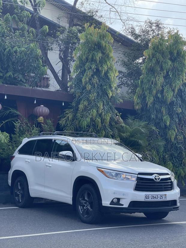 Toyota Highlander for Rent photo 3