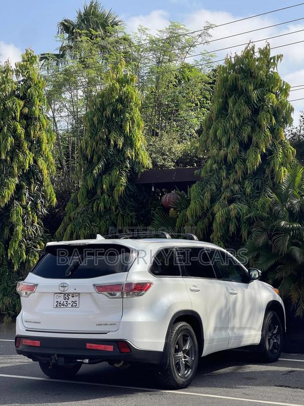Toyota Highlander for Rent photo 6