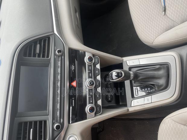 Hyundai Elantra 2019 Gray