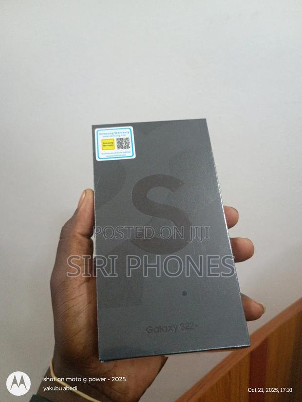 New Samsung Galaxy S22+ 5G 256 GB Black photo 2
