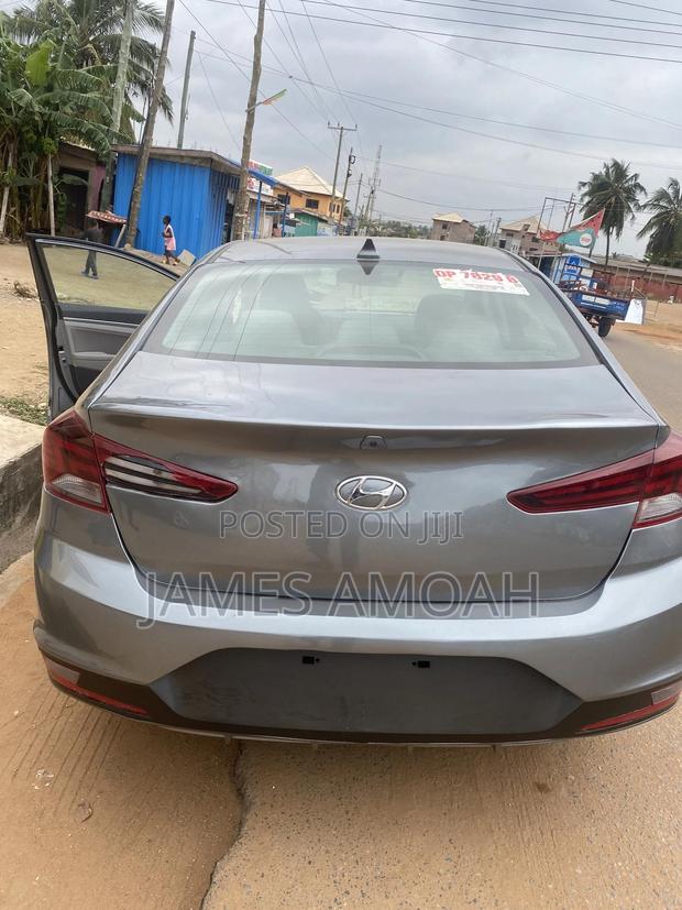 Hyundai Elantra 2019 Gray