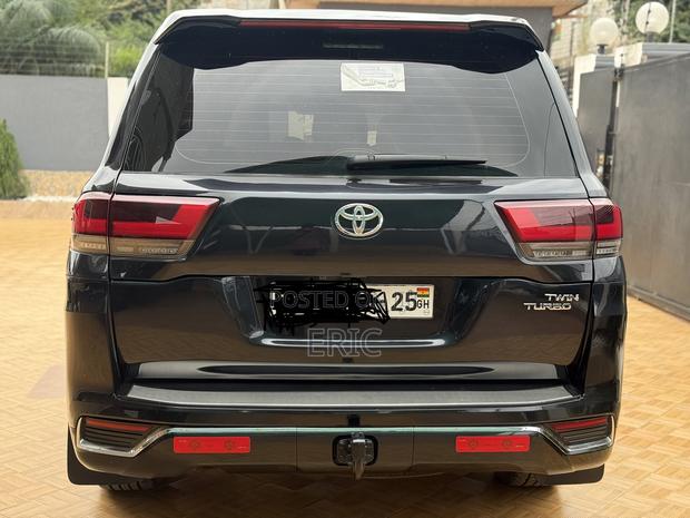 Toyota Land Cruiser 4.5 V8 VXR 2021 Black