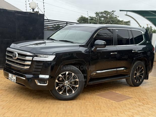 Toyota Land Cruiser 4.5 V8 VXR 2021 Black