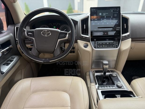 Toyota Land Cruiser 4.5 V8 VXR 2021 Black