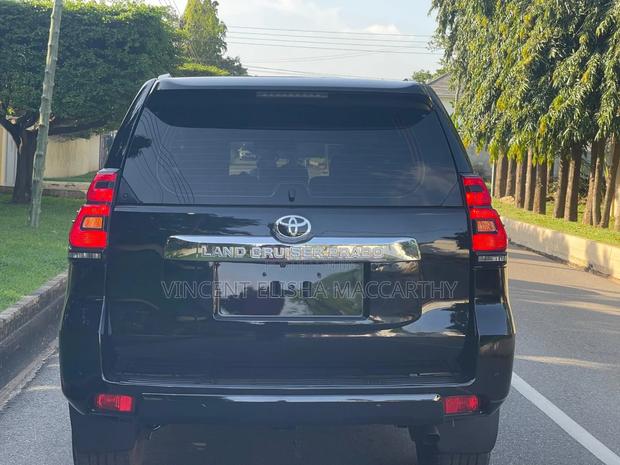Toyota Land Cruiser Prado 2.7 2017 Black