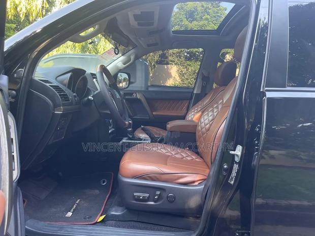 Toyota Land Cruiser Prado 2.7 2017 Black