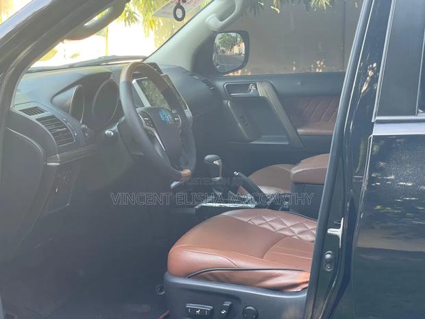 Toyota Land Cruiser Prado 2.7 2017 Black