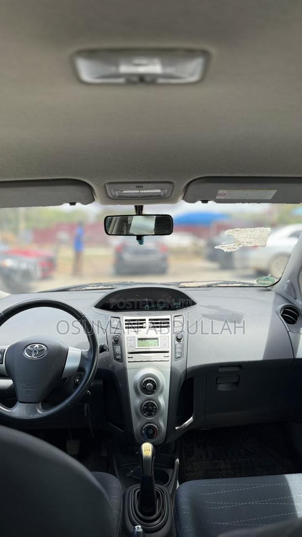 Toyota Yaris 2014 Blue