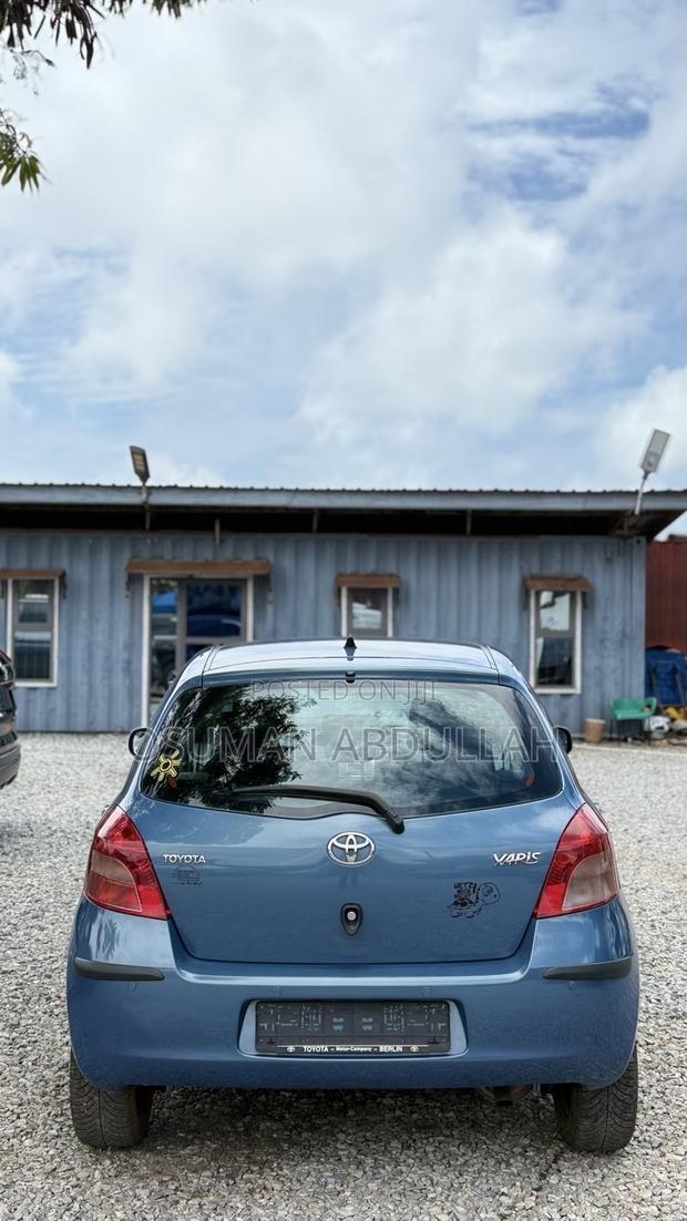 Toyota Yaris 2014 Blue