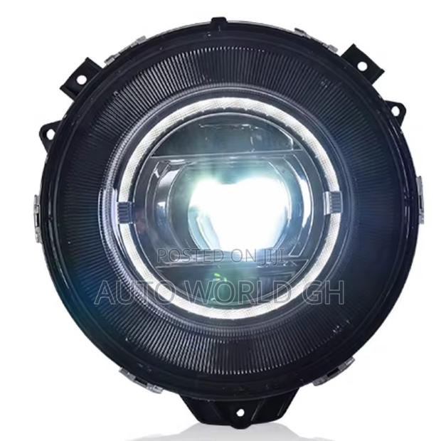Mercedes Benz Gwagon Headlights 2018-2022 photo 2
